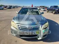 2011 Toyota CAMRY фото