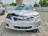 2011 Toyota CAMRY фото