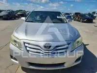 2011 Toyota CAMRY фото