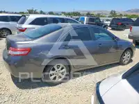 2011 Toyota CAMRY фото