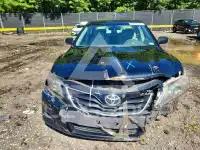 2011 Toyota CAMRY фото