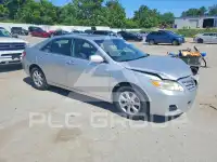2011 Toyota CAMRY фото
