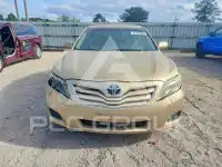 2011 Toyota CAMRY фото