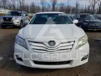 2011 Toyota CAMRY фото