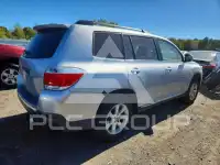 2011 Toyota Highlander photo