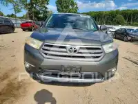 2011 Toyota Highlander photo