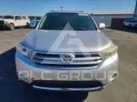 2011 Toyota Highlander photo