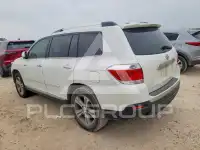 2011 Toyota Highlander photo