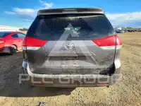 2011 Toyota SIENNA фото
