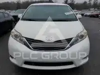2011 Toyota SIENNA фото