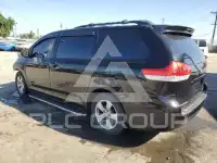 2011 Toyota SIENNA photo