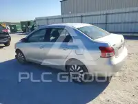 2011 Toyota YARIS фото