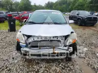 2011 Toyota YARIS фото