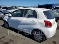 2011 Toyota YARIS фото