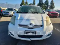 2011 Toyota YARIS фото