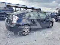 2011 Toyota PRIUS фото