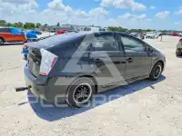 2011 Toyota PRIUS photo