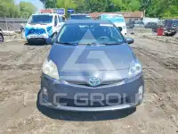 2011 Toyota PRIUS фото