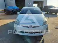 2011 Toyota PRIUS фото