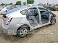 2011 Toyota PRIUS фото