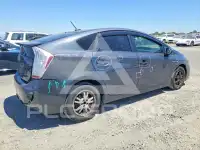 2011 Toyota PRIUS фото