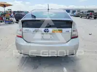 2011 Toyota PRIUS фото