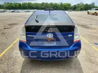 2011 Toyota PRIUS фото