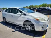 2011 Toyota PRIUS фото