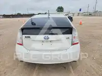 2011 Toyota PRIUS фото