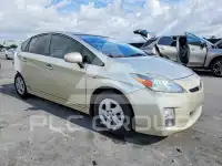 2011 Toyota PRIUS фото