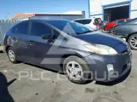 2011 Toyota PRIUS фото