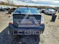 2011 Toyota PRIUS фото