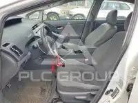 2011 Toyota PRIUS фото