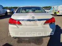 2011 Toyota AVALON photo