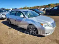 2011 Toyota AVALON photo