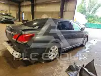 2011 Toyota AVALON фото