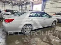 2011 Toyota AVALON фото