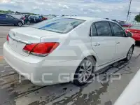 2011 Toyota AVALON фото