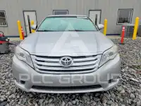 2011 Toyota AVALON photo