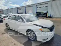 2011 Toyota AVALON фото