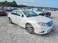 2011 Toyota AVALON photo