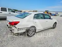 2011 Toyota AVALON photo