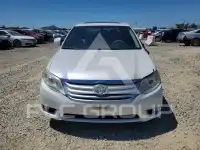 2011 Toyota AVALON фото