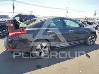 2011 KIA Optima photo
