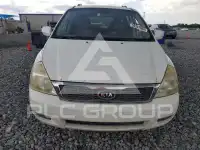 2011 KIA Sedona photo