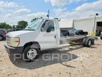 2011 Ford E-450 photo