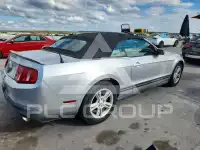 2011 Ford MUSTANG фото