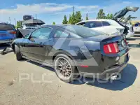 2011 Ford MUSTANG фото