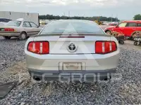 2011 Ford MUSTANG фото