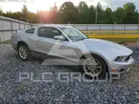 2011 Ford MUSTANG фото